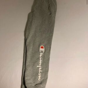 Champion sweatpants size xl in girls